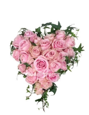 Cuore di rose colore rosa